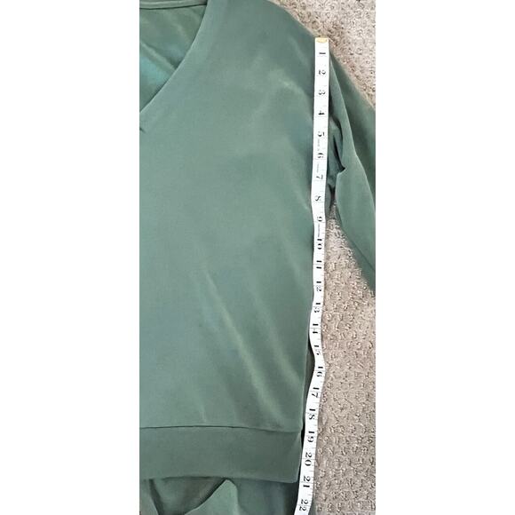 Athleta Seasoft Outfit VNeck Sweatshirt Straight Crop Pant XS SMALL *READ - Picture 13 of 13